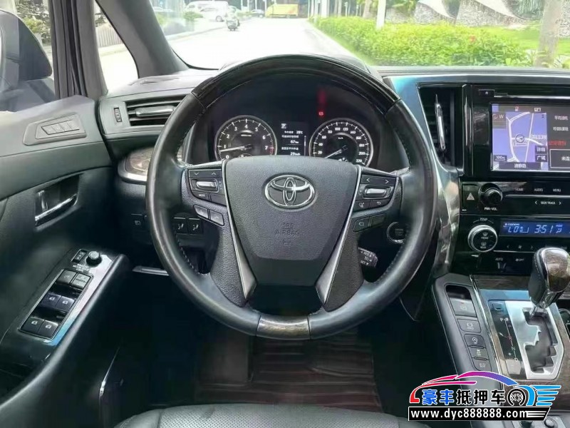 19年丰田埃尔法轿车抵押车出售