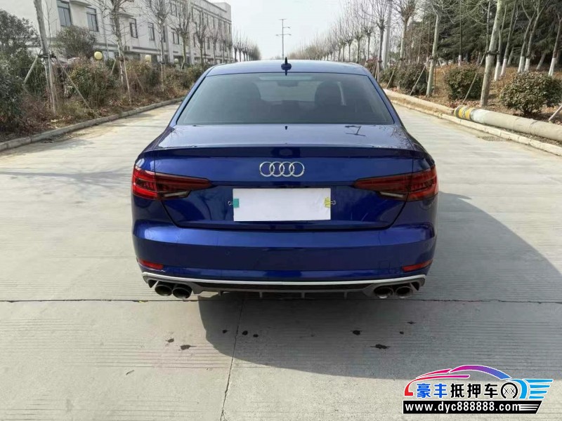 17年奥迪A4L轿车抵押车出售