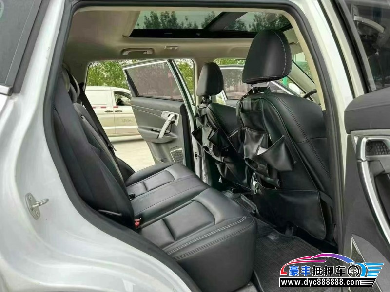 17年吉利博越轿车抵押车出售