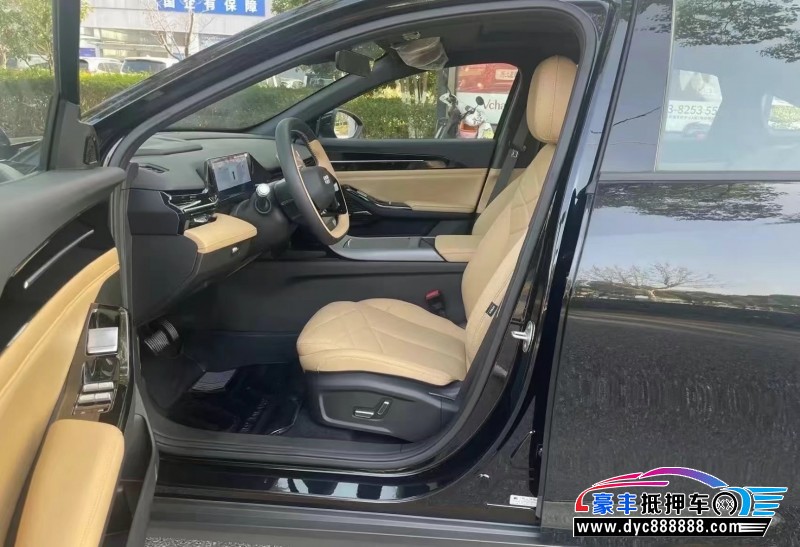 24年吉利银河L6轿车抵押车出售