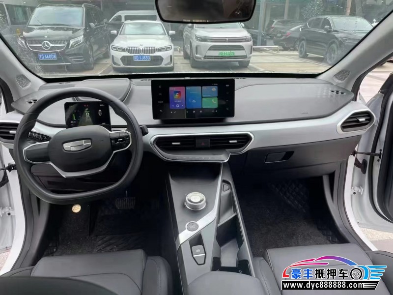 24年吉利几何轿车抵押车出售