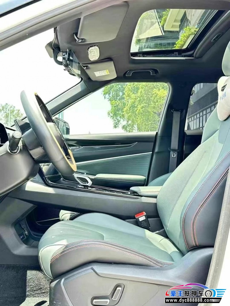 24年吉利博越轿车抵押车出售