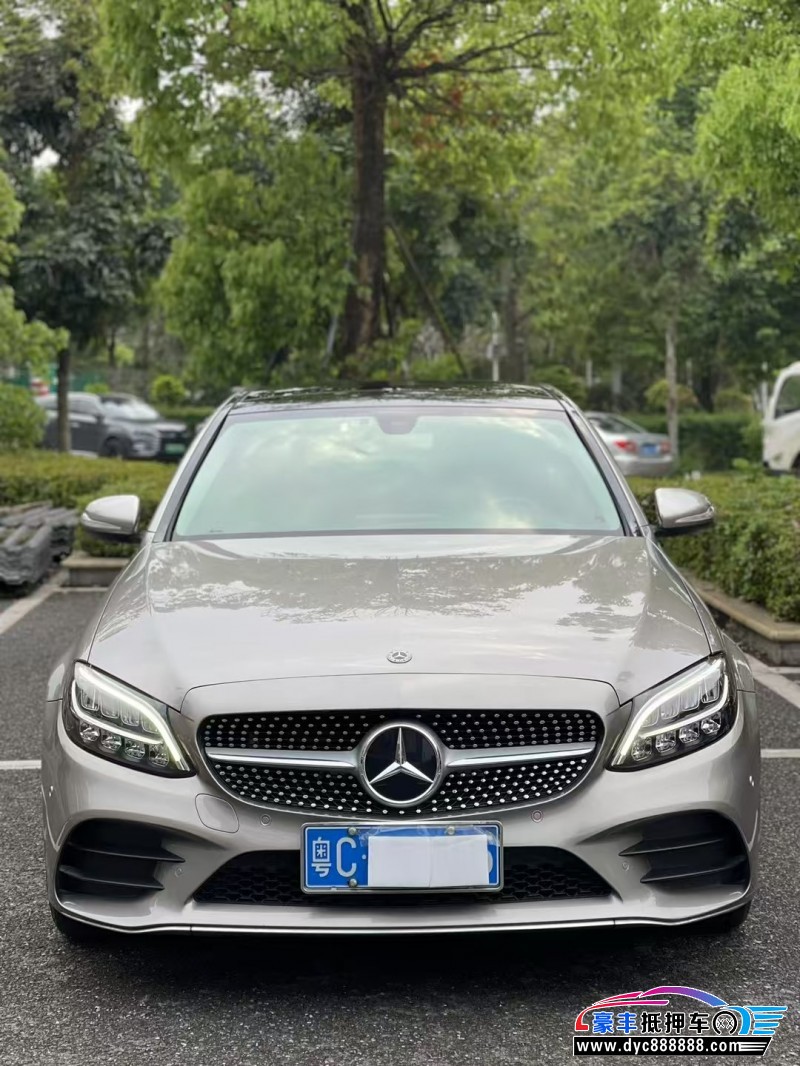 19年奔驰C轿车抵押车出售