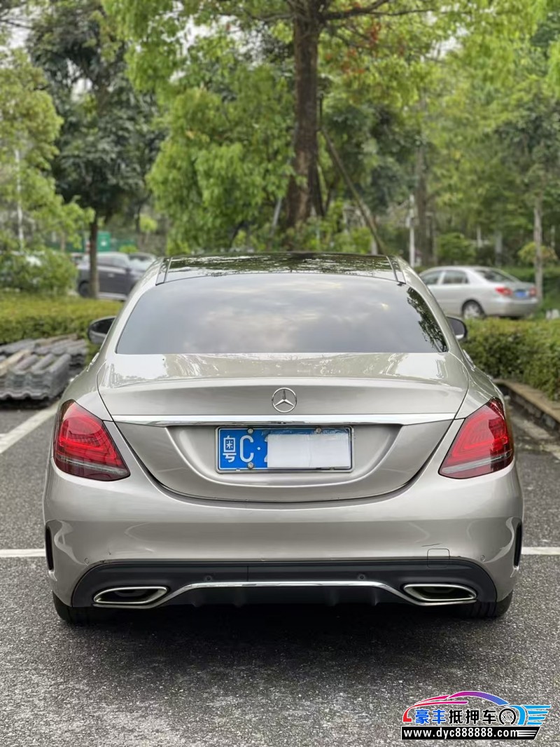 19年奔驰C轿车抵押车出售