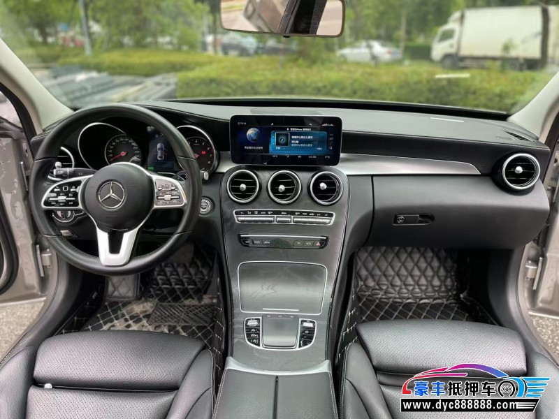 19年奔驰C轿车抵押车出售