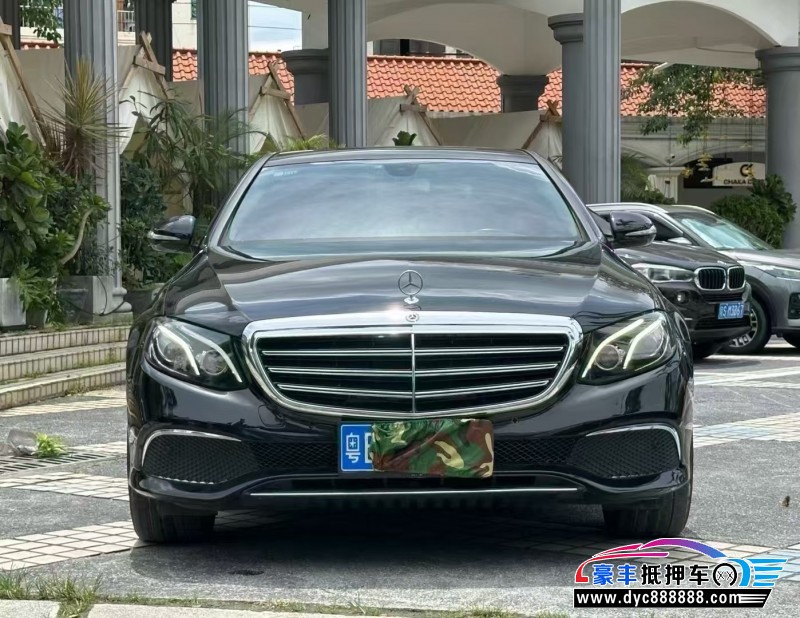 抵押车出售18年奔驰E轿车