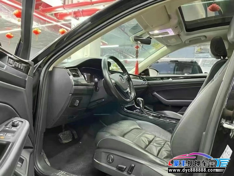 18年大众辉昂轿车抵押车出售