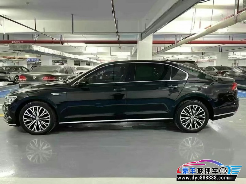 18年大众辉昂轿车抵押车出售