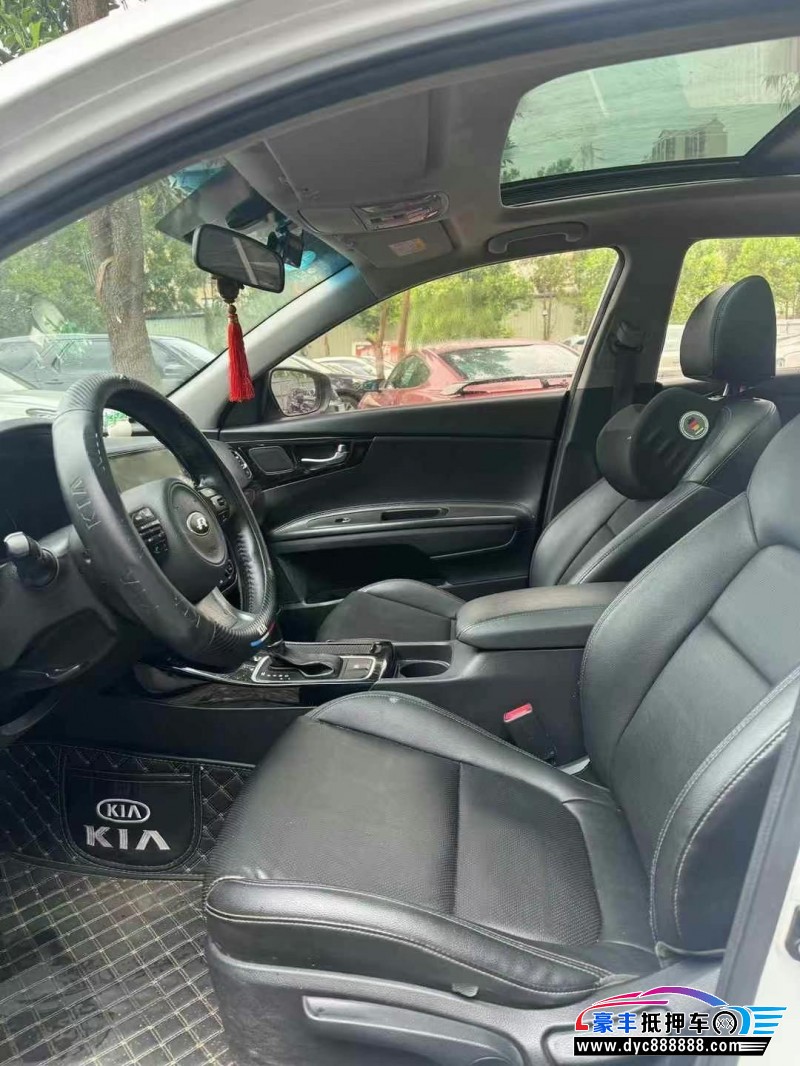 16年起亚K4轿车抵押车出售