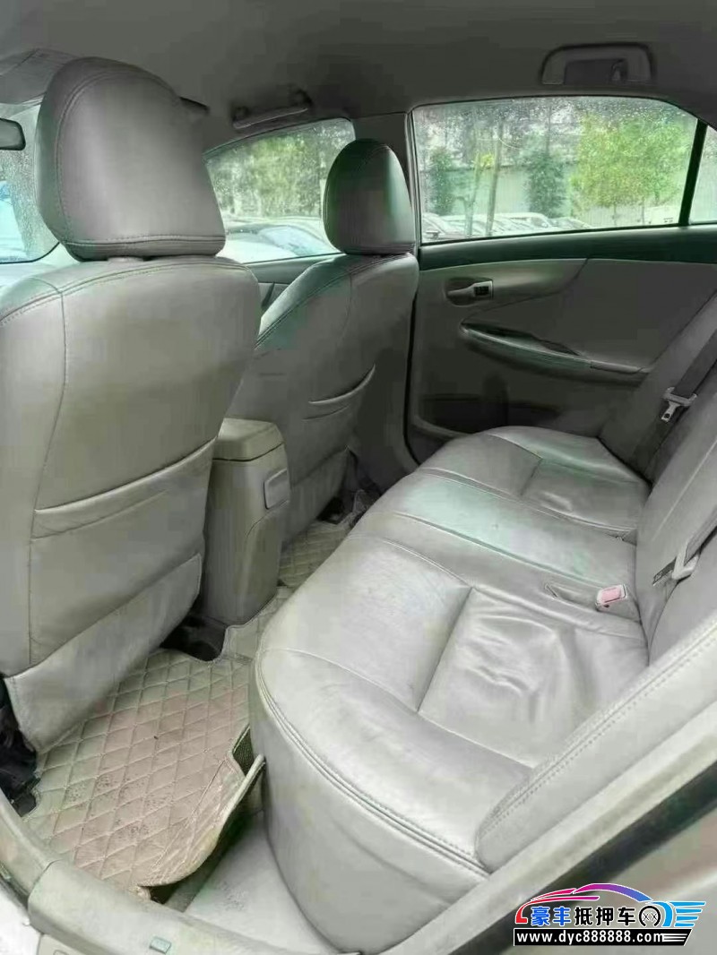 10年丰田卡罗拉轿车抵押车出售