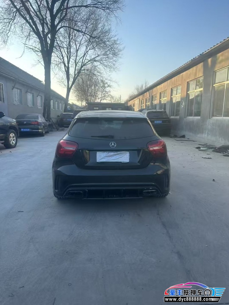 16年奔驰A级AMG轿车抵押车出售