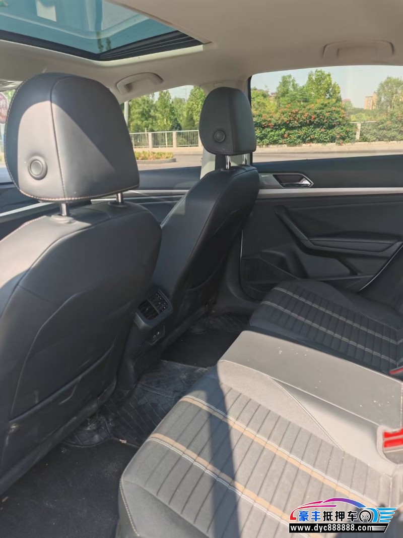 21年大众朗逸轿车抵押车出售