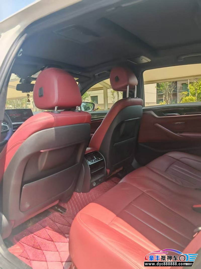 18年宝马5系轿车抵押车出售