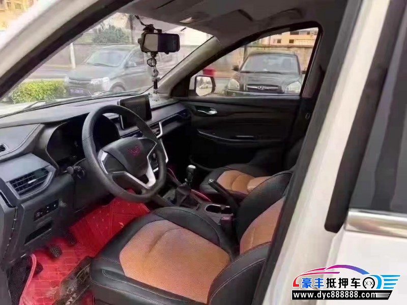 22年五菱汽车五菱宏光S3轿车抵押车出售