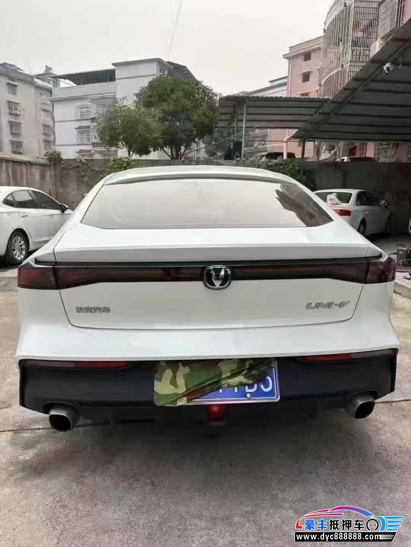 23年长安长安UNI轿车抵押车出售