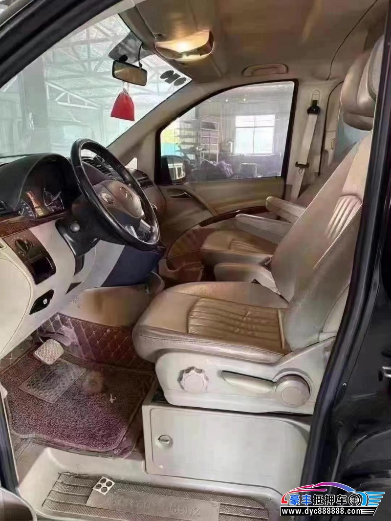 16年奔驰唯雅诺MPV抵押车出售