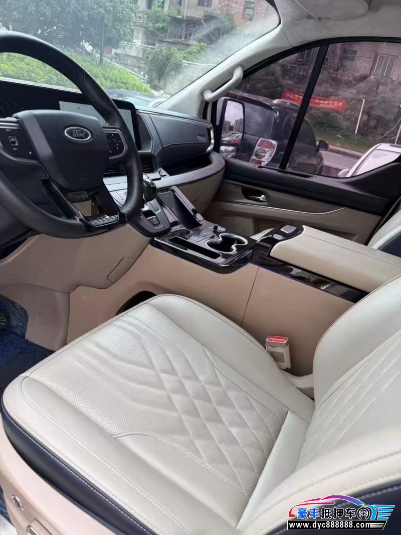 23年福特途睿欧MPV抵押车出售