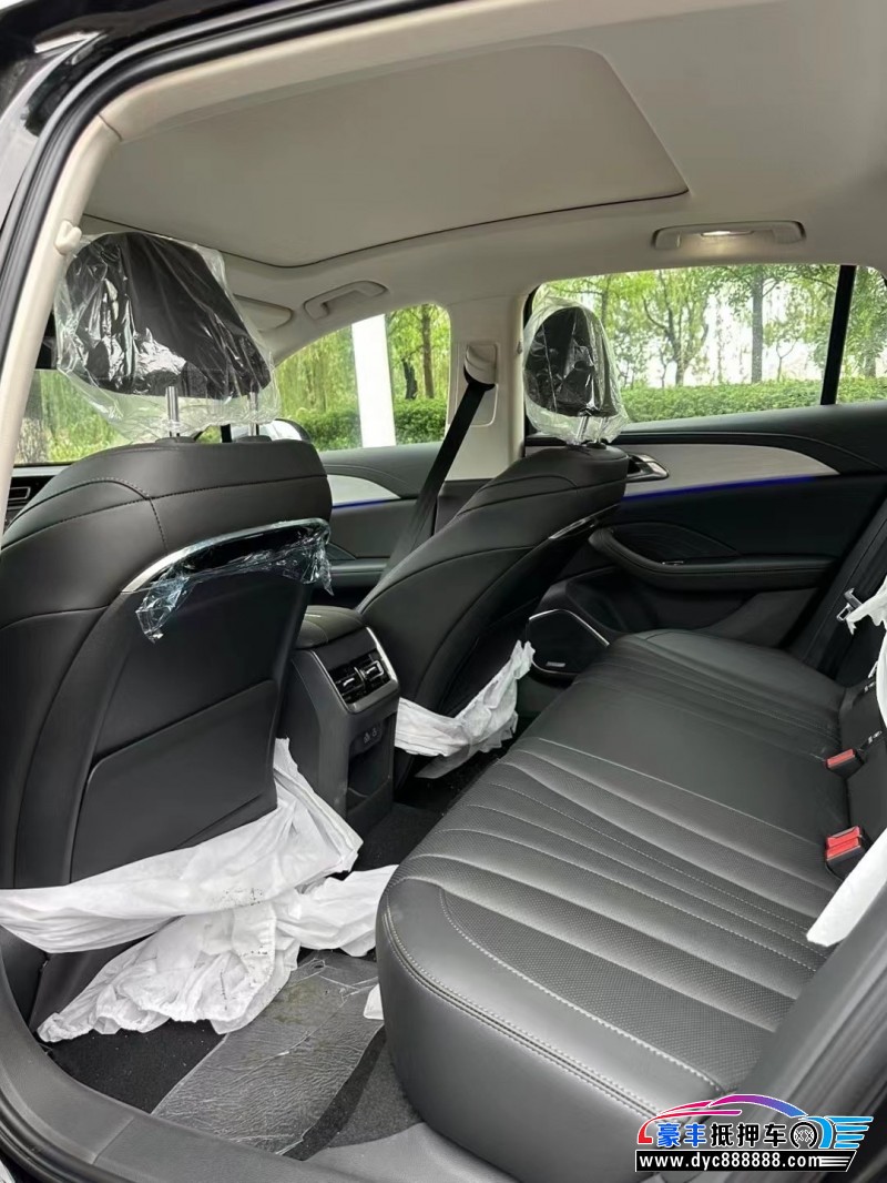 25年红旗H5轿车抵押车出售