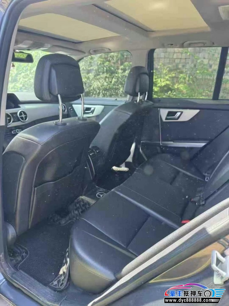 14年奔驰GLK轿车抵押车出售