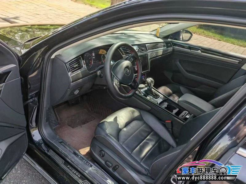 17年大众辉昂轿车抵押车出售