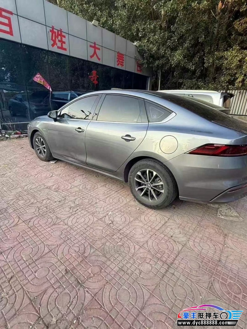 21年比亚迪秦轿车抵押车出售