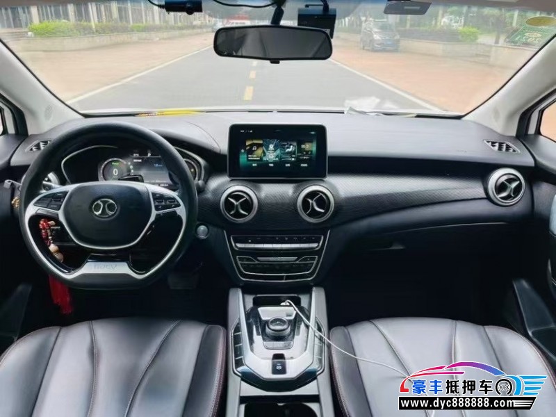 19年北汽新能源EU系列轿车抵押车出售