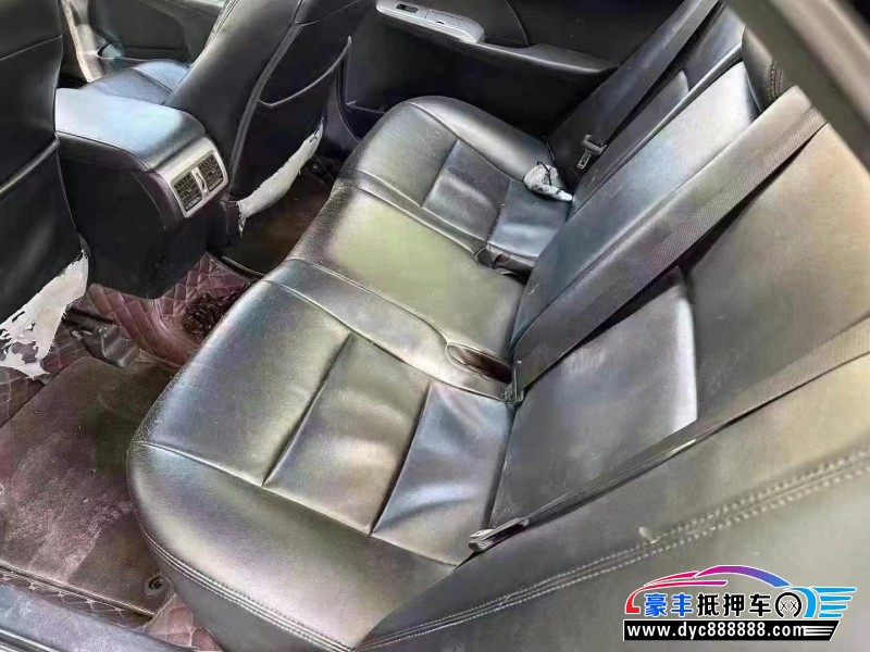 13年丰田凯美瑞轿车抵押车出售