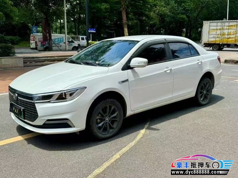 23年比亚迪秦轿车抵押车出售