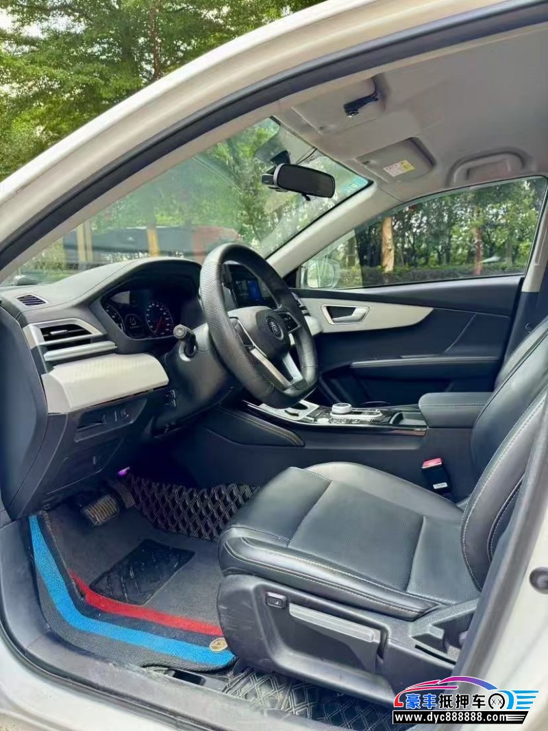 23年比亚迪秦轿车抵押车出售