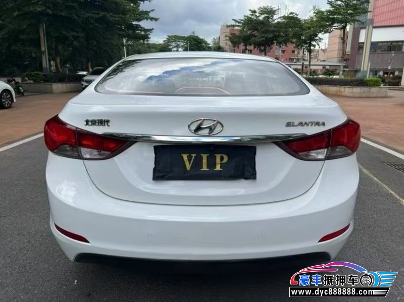 18年现代朗动轿车抵押车出售