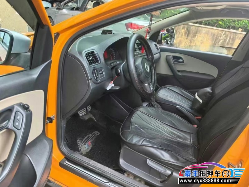 13年大众polo轿车抵押车出售