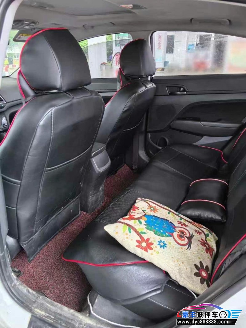 18年现代领动轿车抵押车出售