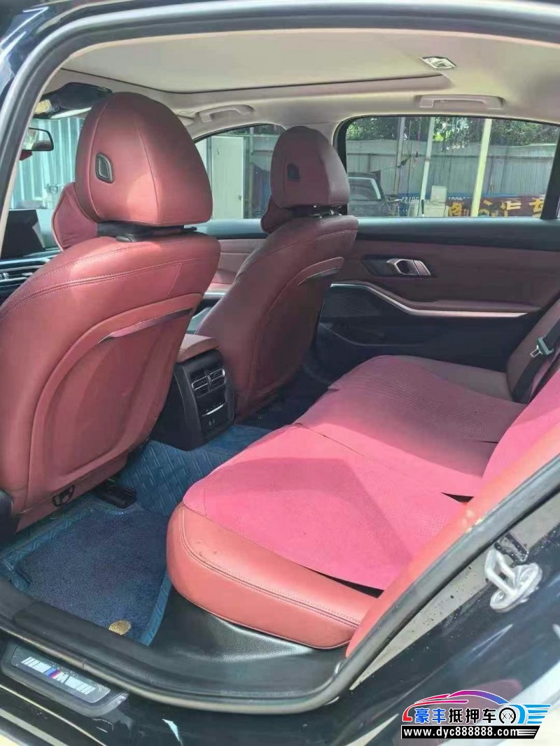 24年宝马3系轿车抵押车出售