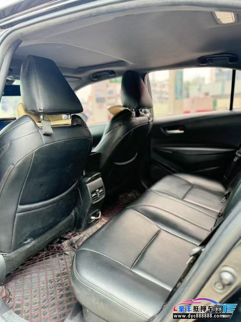 21年丰田雷凌轿车抵押车出售