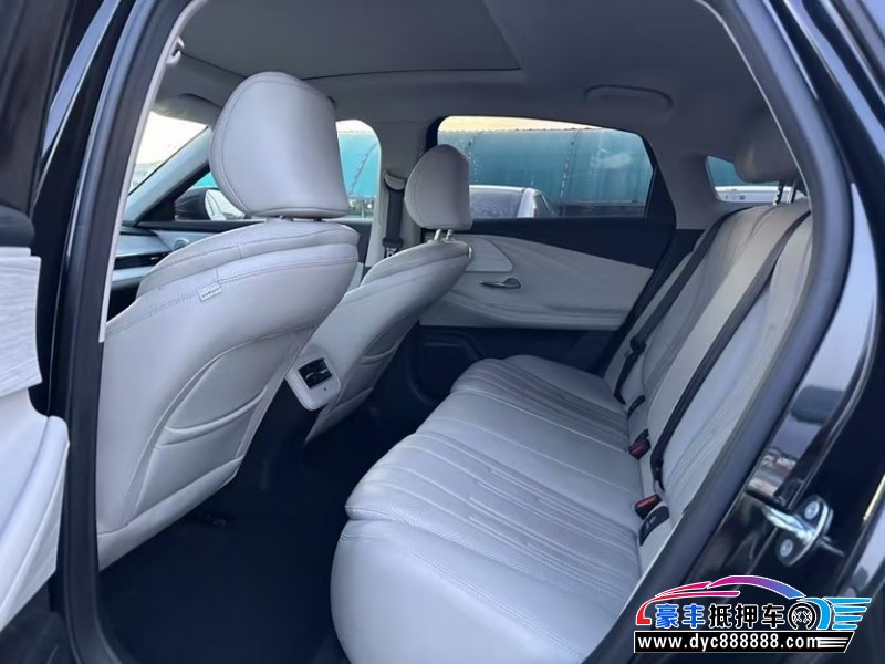 24年奇瑞风云轿车抵押车出售