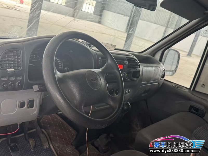 13年福特全顺轿车抵押车出售