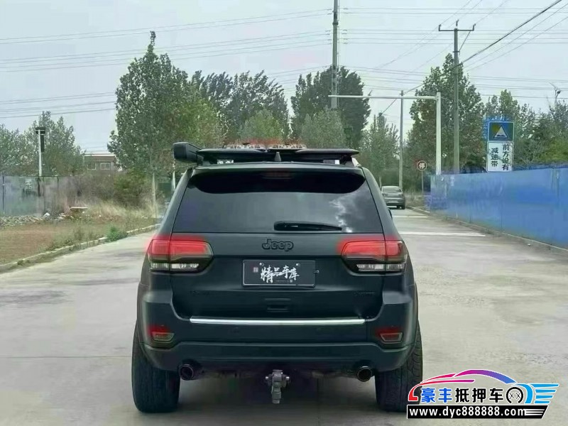 13年Jeep大切诺基轿车抵押车出售