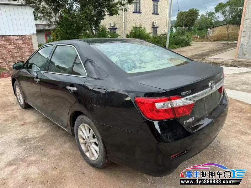 12年丰田凯美瑞轿车抵押车出售