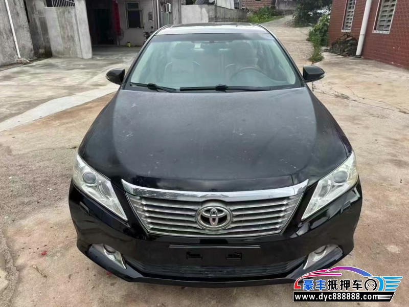 12年丰田凯美瑞轿车抵押车出售