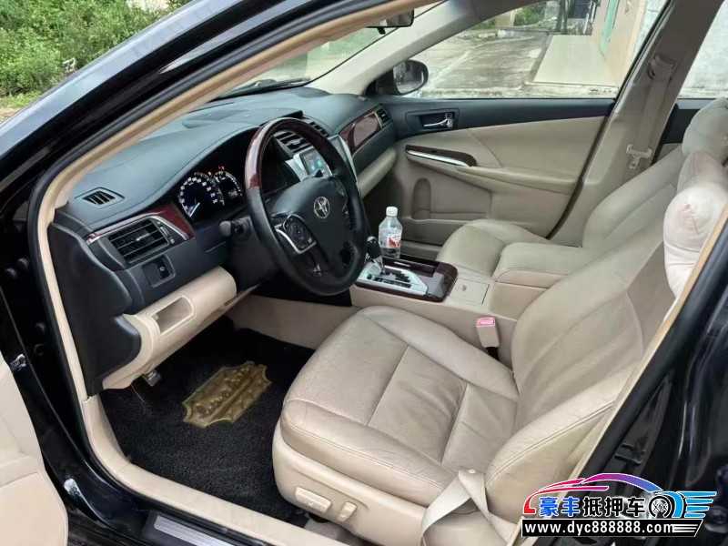 12年丰田凯美瑞轿车抵押车出售