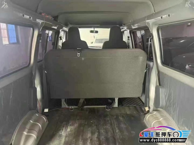 23年五菱汽车五菱宏光轿车抵押车出售