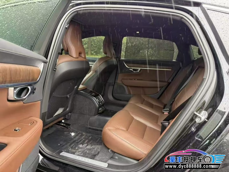 23年沃尔沃S90轿车抵押车出售