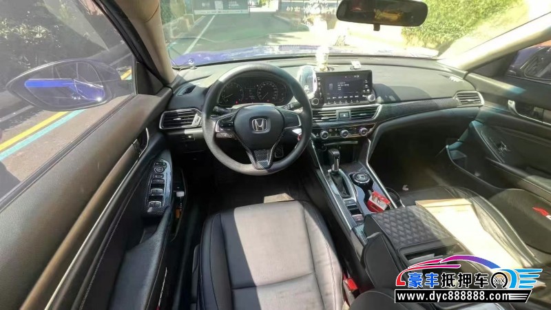 18年本田雅阁轿车抵押车出售