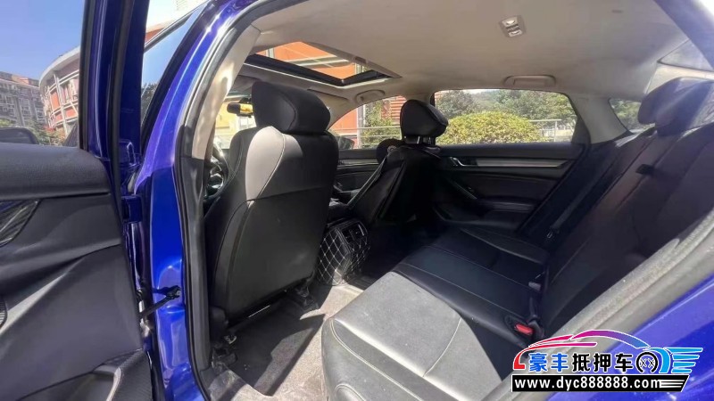 18年本田雅阁轿车抵押车出售