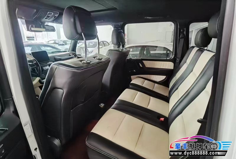 17年奔驰G轿车抵押车出售