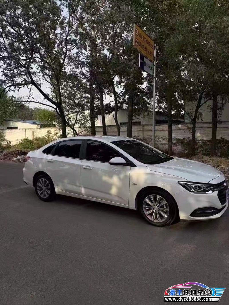 20年雪佛兰科鲁泽轿车抵押车出售