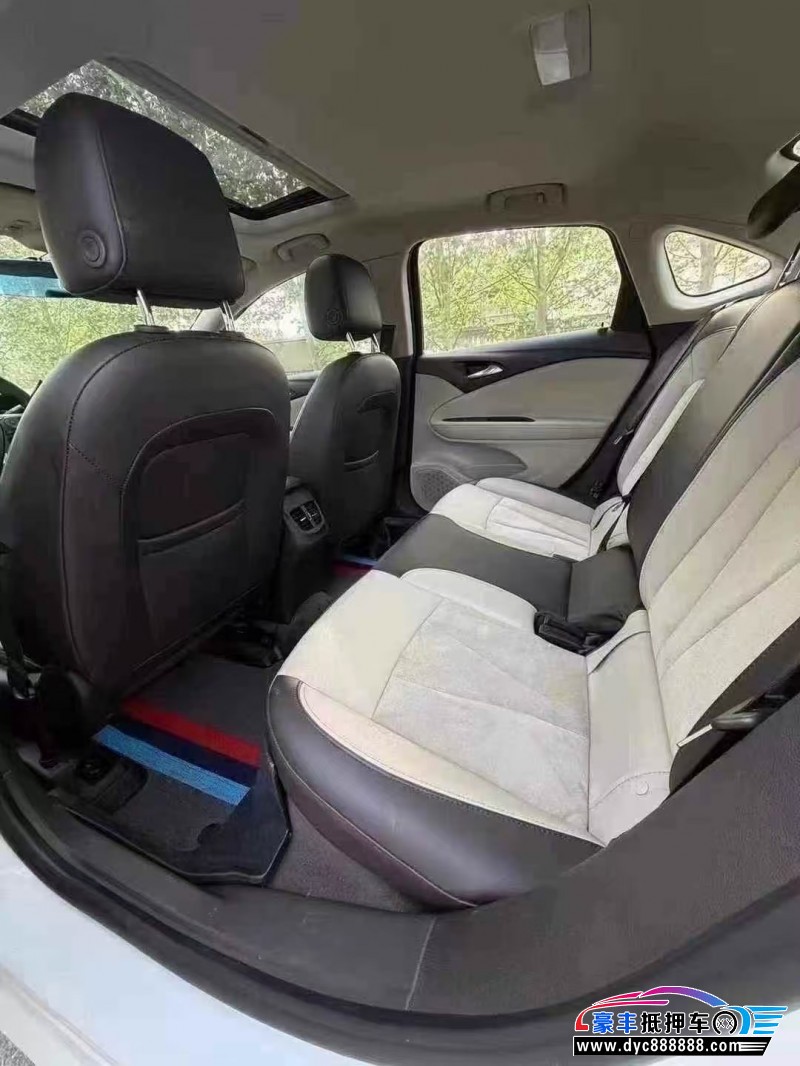 17年别克威朗轿车抵押车出售