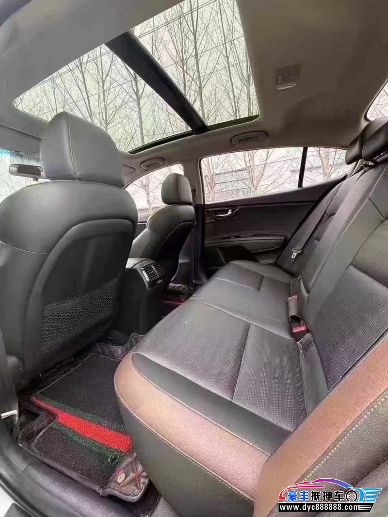 18年起亚凯绅轿车抵押车出售