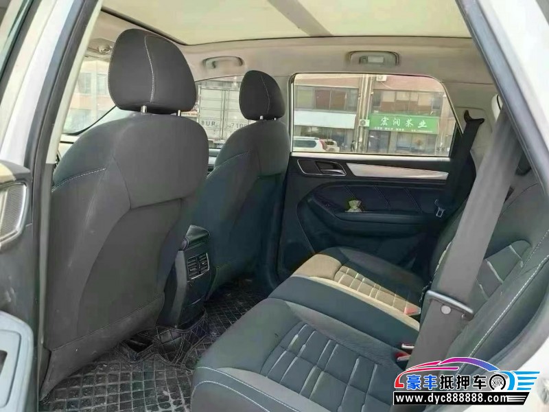 19年荣威RX5轿车抵押车出售