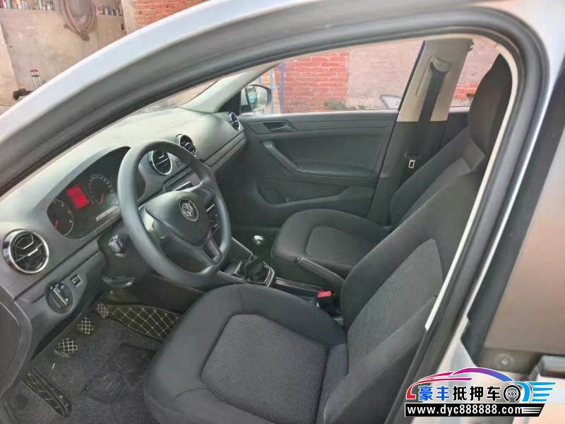 18年大众捷达轿车抵押车出售